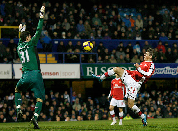 宣布与中锋 宣布与中锋