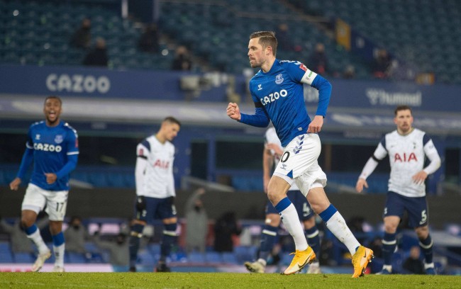 赛中发挥至 赛中发挥至