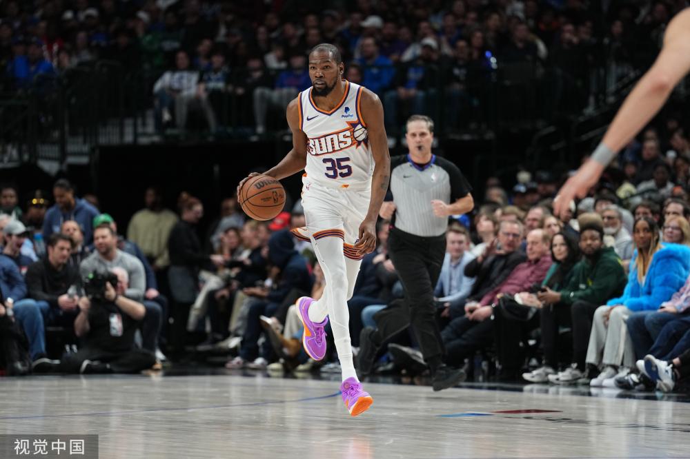 她的出现能 她的出现能