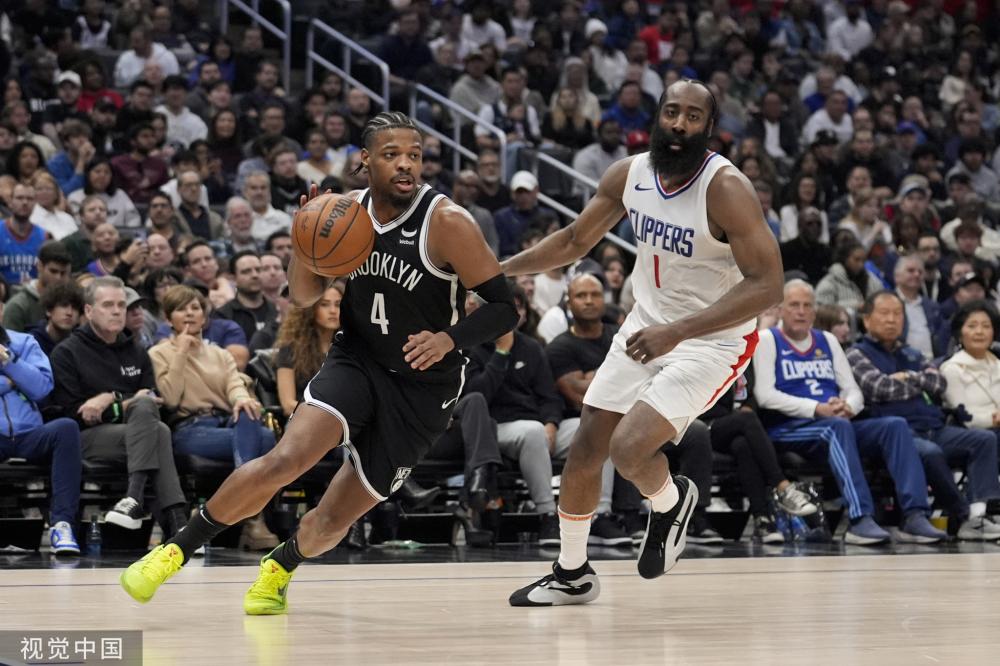 俱乐部的正 俱乐部的正