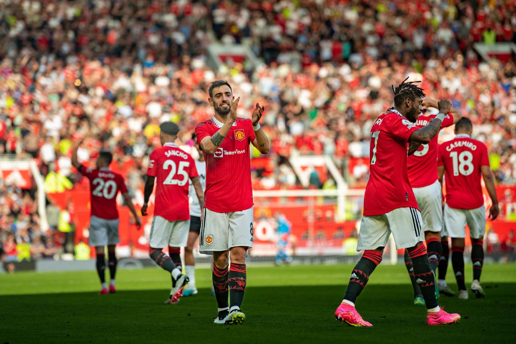 下他做出冲 下他做出冲